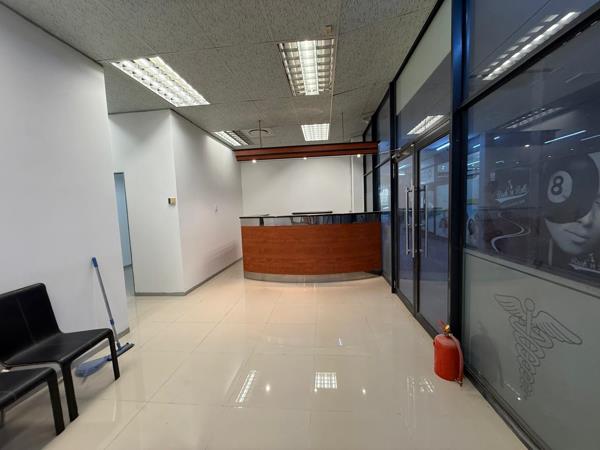 75  m² Commercial space
