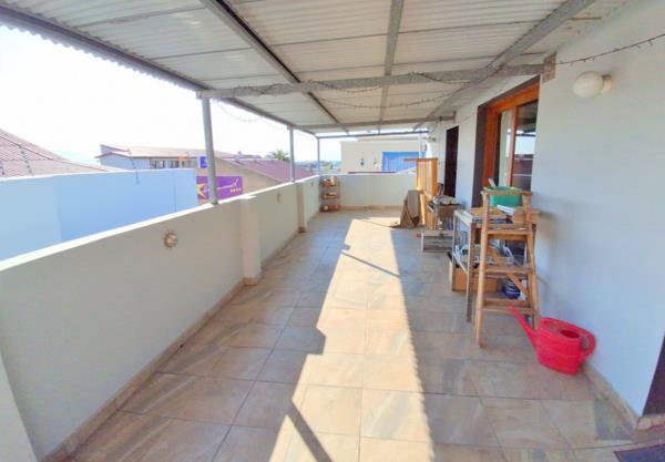 185  m² Commercial space