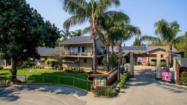 30 584  m² Commercial space