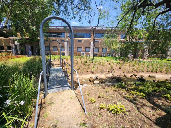 385.6  m² Commercial space