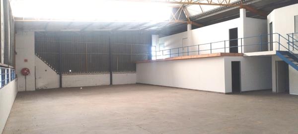 745  m² Commercial space