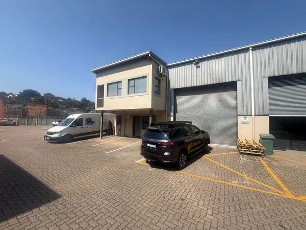216  m² Industrial space