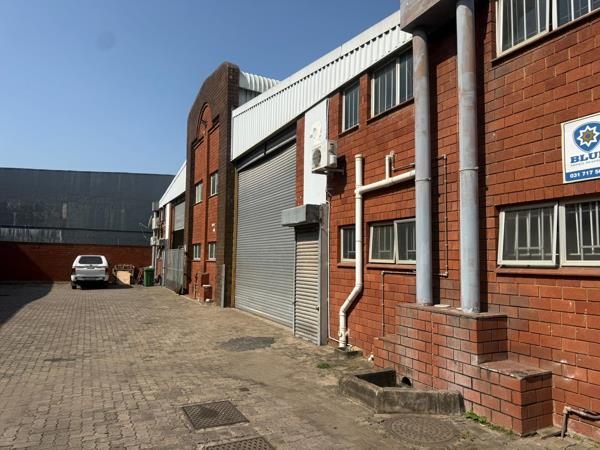 406  m² Industrial space