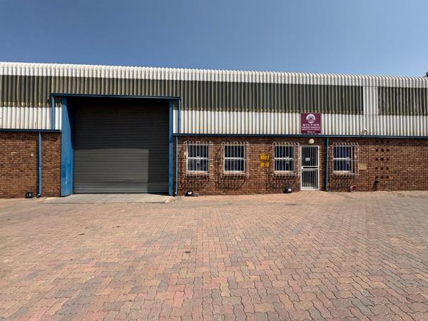 405  m² Industrial space