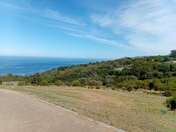 728 m² Land