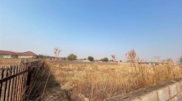 1 336 m² Land