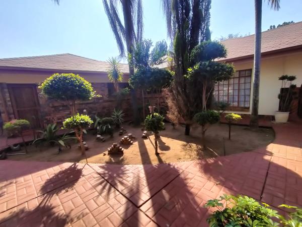 6 Bedroom House