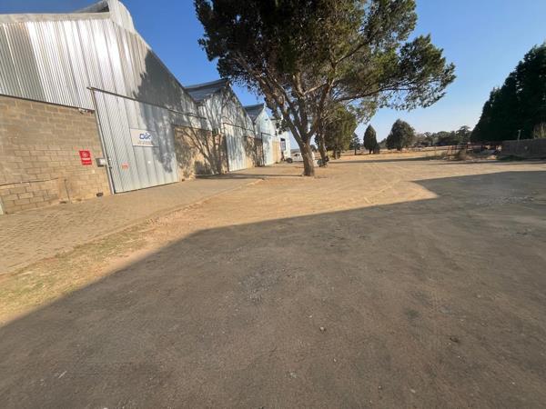 300  m² Commercial space