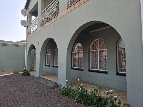 6 Bedroom House