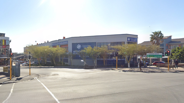 1 320  m² Commercial space