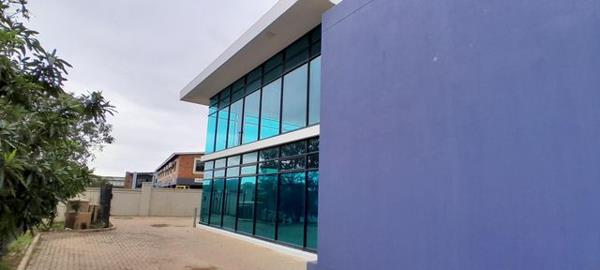 1 420  m² Industrial space