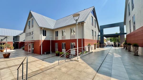 273  m² Office Space