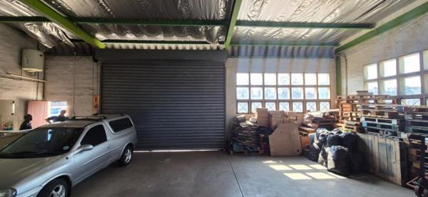 155  m² Industrial space