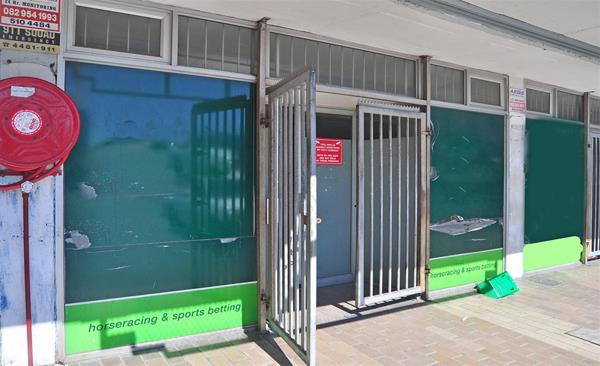 350  m² Retail Space