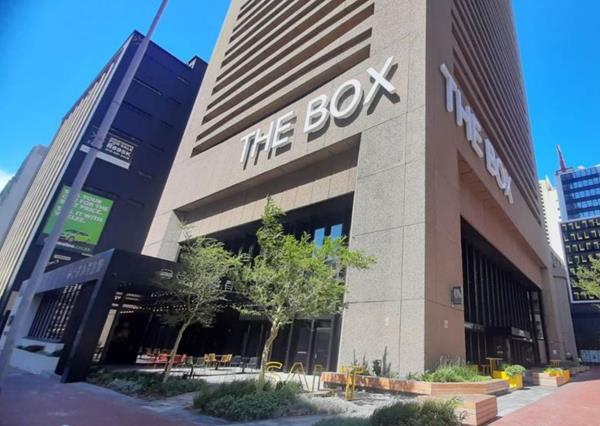 183  m² Commercial space