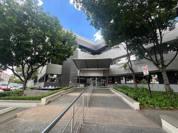 857  m² Office Space