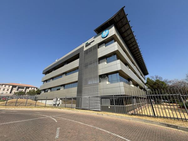 660  m² Office Space