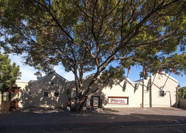 338 m² Commercial space