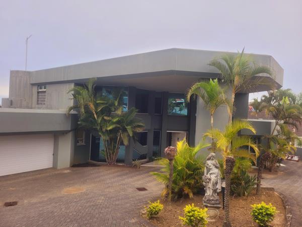 6 Bedroom House