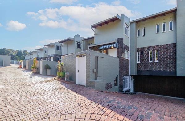 4 Bedroom Townhouse