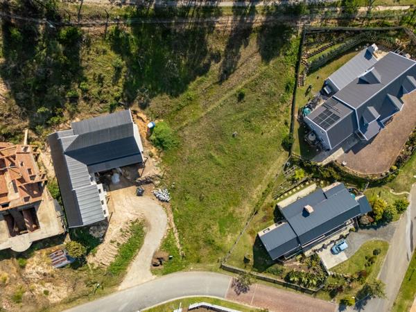 1 053 m² Land