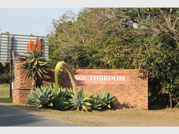 3 161 m² Land