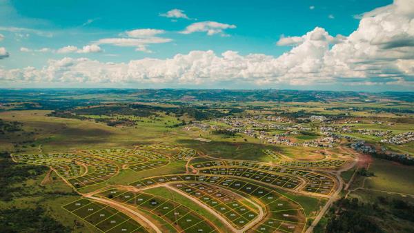 2 326 m² Land