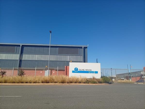 1 524  m² Commercial space