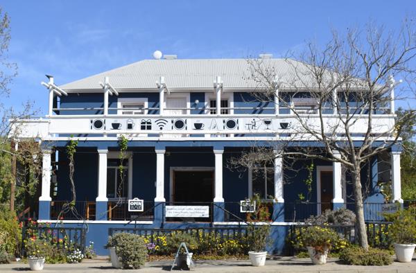 317  m² Commercial space