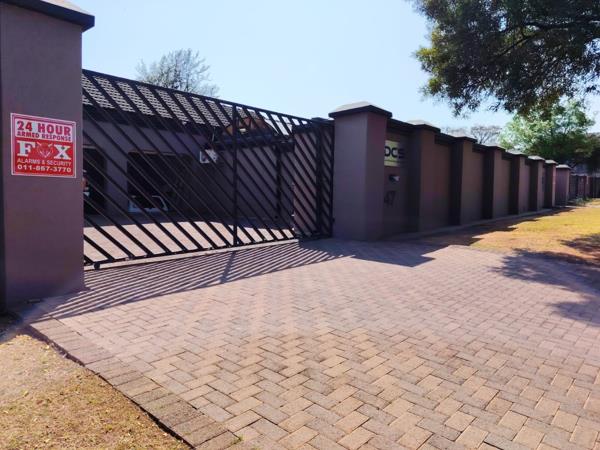 1 493  m² Commercial space