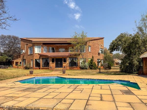 6 Bedroom House