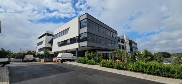 331  m² Commercial space