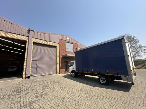 322  m² Industrial space