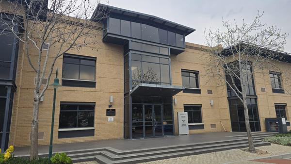 1 014.2  m² Commercial space