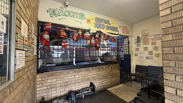 1 747  m² Commercial space