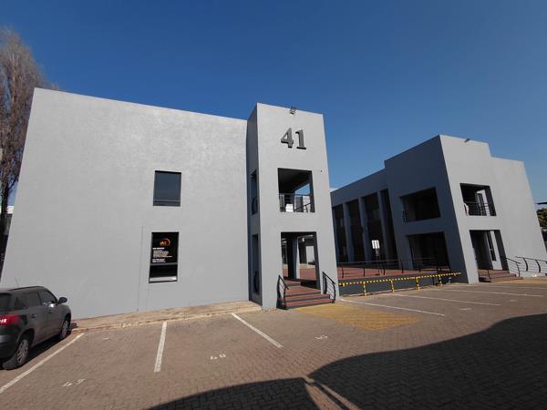 316  m² Commercial space