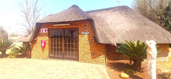 100  m² Commercial space