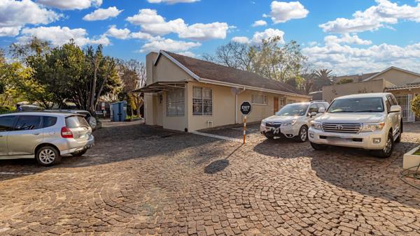 30  m² Commercial space