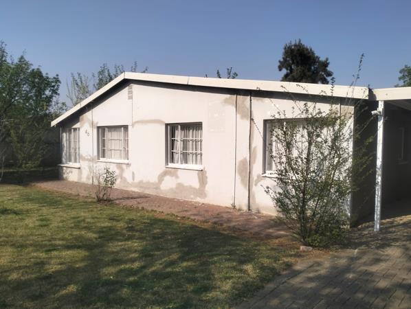 963  m² Commercial space