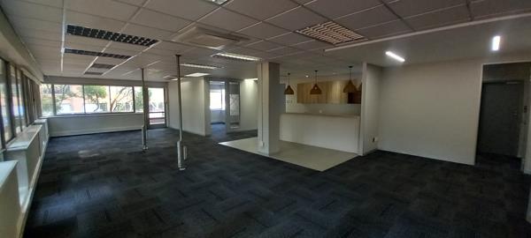 336  m² Commercial space