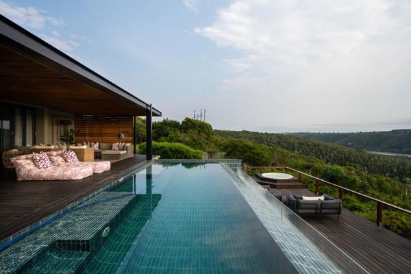 6 Bedroom House