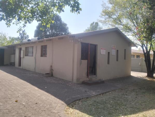 664  m² Commercial space