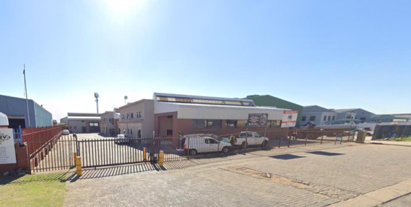 486  m² Commercial space