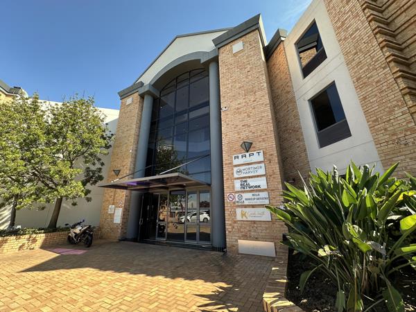 96  m² Commercial space