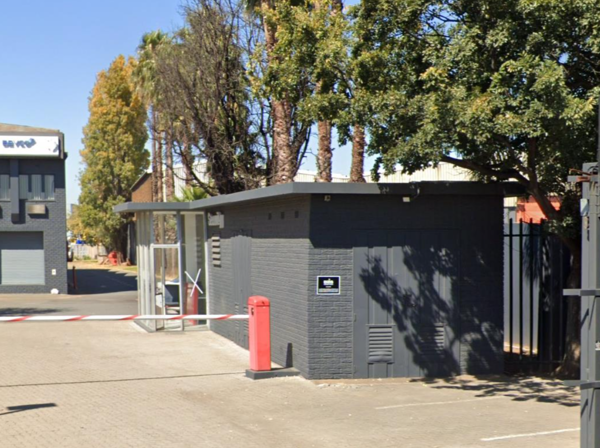 145  m² Commercial space