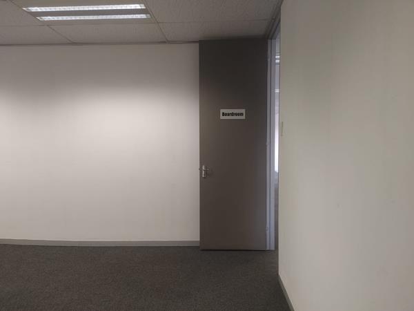 320  m² Office Space