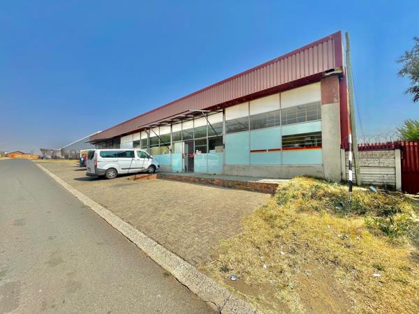 900  m² Industrial space