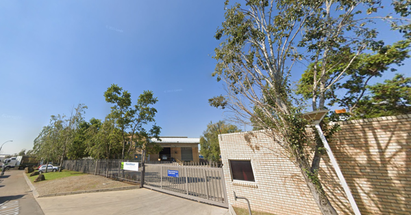 1 235  m² Commercial space