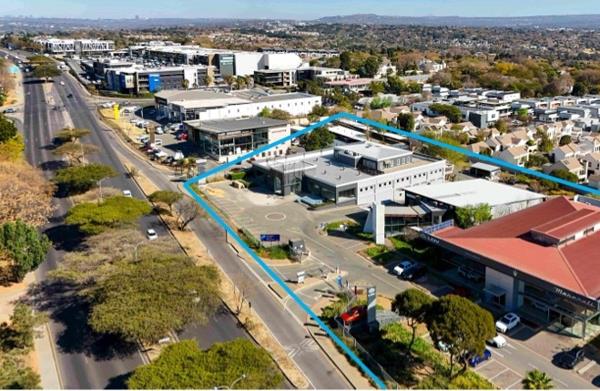 6 246  m² Retail Space