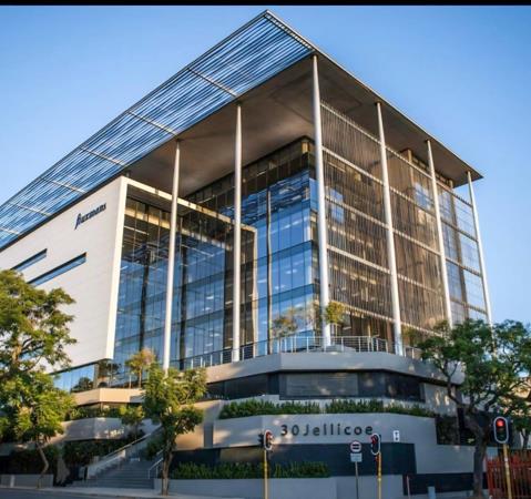 673  m² Commercial space